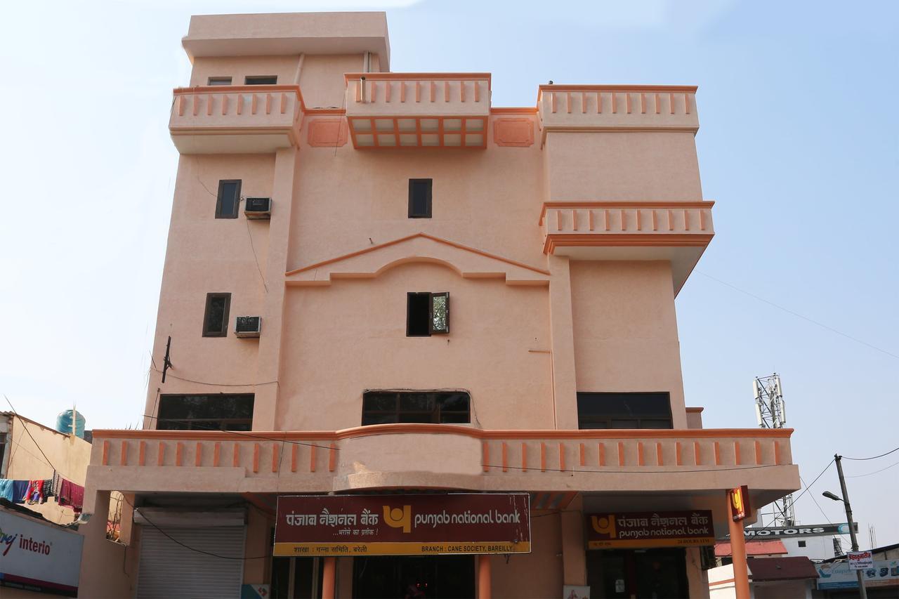 Oyo 10444 Vasundhra Inn Bareilly Exterior photo